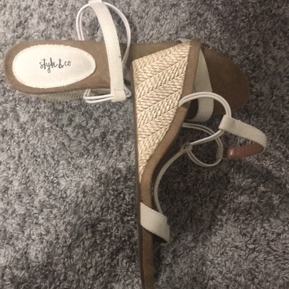 Style & Co canvas wedge sandals T strap NWOT size 11 M - Picture 2 of 4
